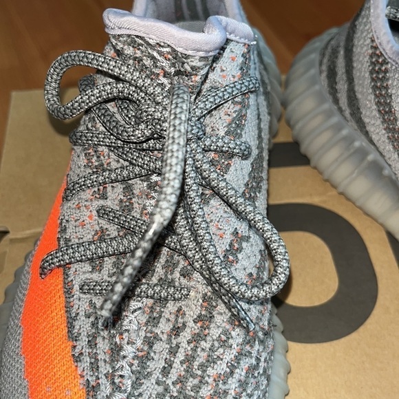 adidas men’s Yeezy Boost 350 V2 Beluga reflective Youth or men’s Size 6 - Picture 7 of 16